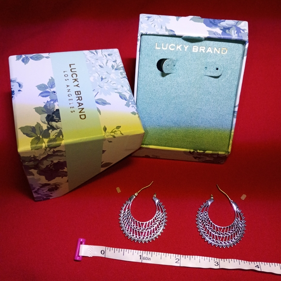 Authentic NIB - Picture 3 of 4